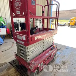 2018 MEC MICRO 19 Scissor Lift