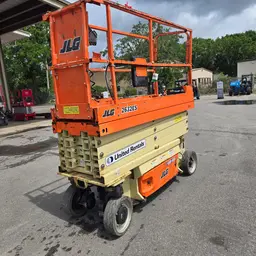 2018 JLG 2632ES Scissor Lift