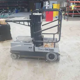 2016 JLG 10MSP