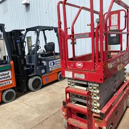 2019 MEC MICRO 26 Scissor Lift
