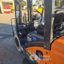 2022 Doosan G25E-7DF Warehouse Forklift