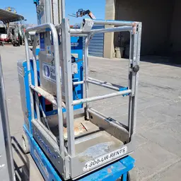 2016 Genie GR-20 Self-Propelled One-Person Lift