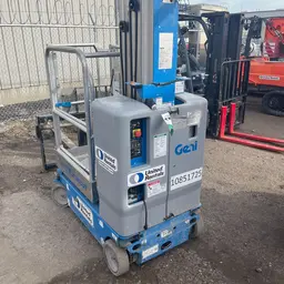 2018 Genie GR-20 Self-Propelled One-Person Lift