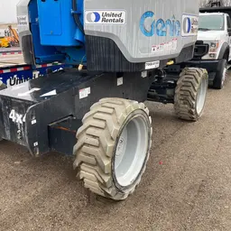 2016 Genie Z-60/37FE Articulating Boom Lift