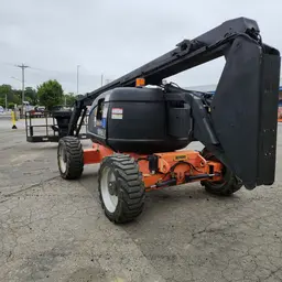 2011 JLG 600AJ Articulating Boom Lift