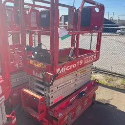 2018 MEC MICRO 19 Scissor Lift