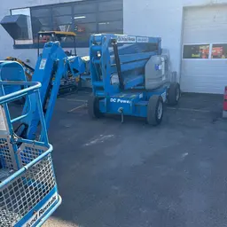 2013 Genie Z-45/25J DC Articulating Boom Lift