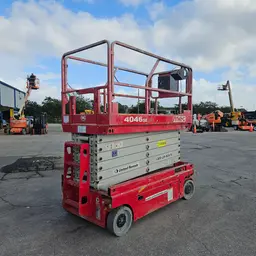 2017 MEC 4046SE Scissor Lift