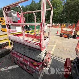 2018 MEC MICRO 19 Scissor Lift