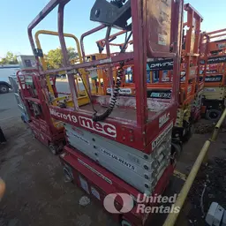 2018 MEC MICRO 19 Scissor Lift