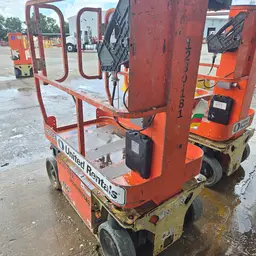 2016 JLG 1230ES Self-Propelled One-Person Lift
