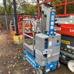 2018 Genie GR-20 Self-Propelled One-Person Lift