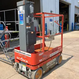 2018 Skyjack SJ12 Self-Propelled One-Person Lift