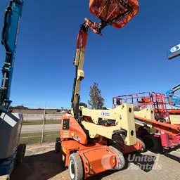2017 JLG E400AJPN Articulating Boom Lift