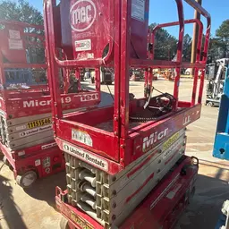2019 MEC MICRO 19 Scissor Lift