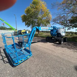 2017 Genie Z-62/40J Articulating Boom Lift