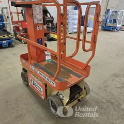 2016 JLG 1230ES Self-Propelled One-Person Lift