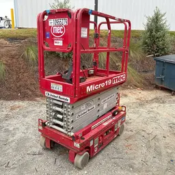2019 MEC MICRO 19 Scissor Lift