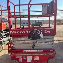 2018 MEC MICRO 19 Scissor Lift