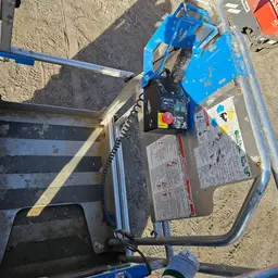 2019 Genie GR-12 Self-Propelled One-Person Lift