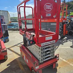 2019 MEC MICRO 19 Scissor Lift