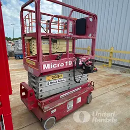 2018 MEC MICRO 19 Scissor Lift