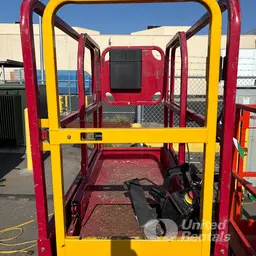 2018 MEC MICRO 19 Scissor Lift