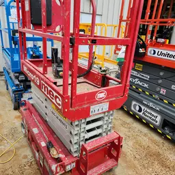 2018 MEC MICRO 19 Scissor Lift