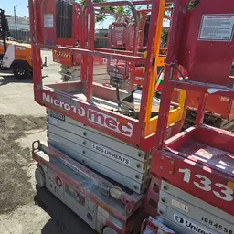 2019 MEC MICRO 19 Scissor Lift