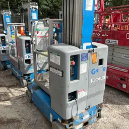 2017 Genie GR-20 Self-Propelled One-Person Lift