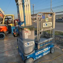 2018 Genie GR-20 Self-Propelled One-Person Lift