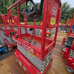 2019 MEC MICRO 19 Scissor Lift