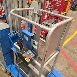 2018 Genie GR-20 Self-Propelled One-Person Lift