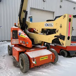 2017 JLG E400AJPN Articulating Boom Lift