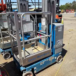 2017 Genie GR-20 Self-Propelled One-Person Lift