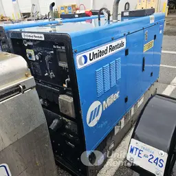 2021 Miller Welders Big Blue 500 Welder