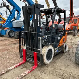 2022 Doosan G25N-7DF Warehouse Forklift
