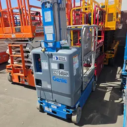 2019 Genie GR-20 Self-Propelled One-Person Lift