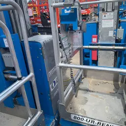 2018 Genie GR-20 Self-Propelled One-Person Lift