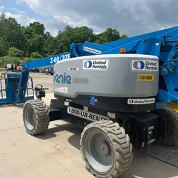 2017 Genie Z-60/37FE Articulating Boom Lift