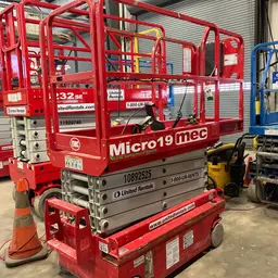 2019 MEC MICRO 19 Scissor Lift