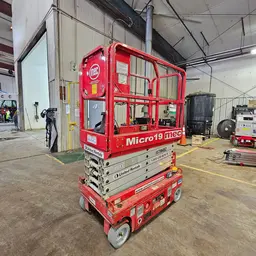 2018 MEC MICRO 19 Scissor Lift