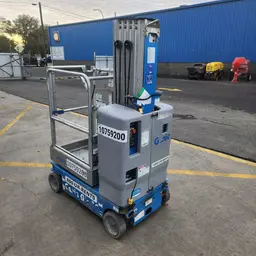 2018 Genie GR-20 Self-Propelled One-Person Lift