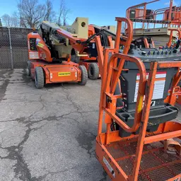 2017 JLG E400AJPN Articulating Boom Lift