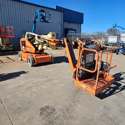 2013 JLG E400AJPN Articulating Boom Lift