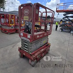2017 MEC MICRO 19 Scissor Lift