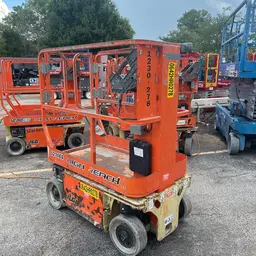 2019 JLG 1230ES Self-Propelled One-Person Lift