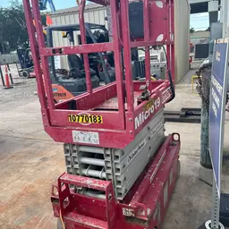 2018 MEC MICRO 19 Scissor Lift