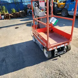 2017 Skyjack SJ12 Self-Propelled One-Person Lift