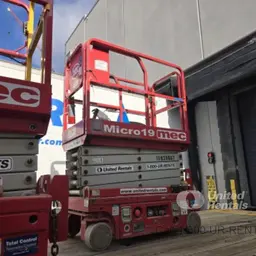 2019 MEC MICRO 19 Scissor Lift